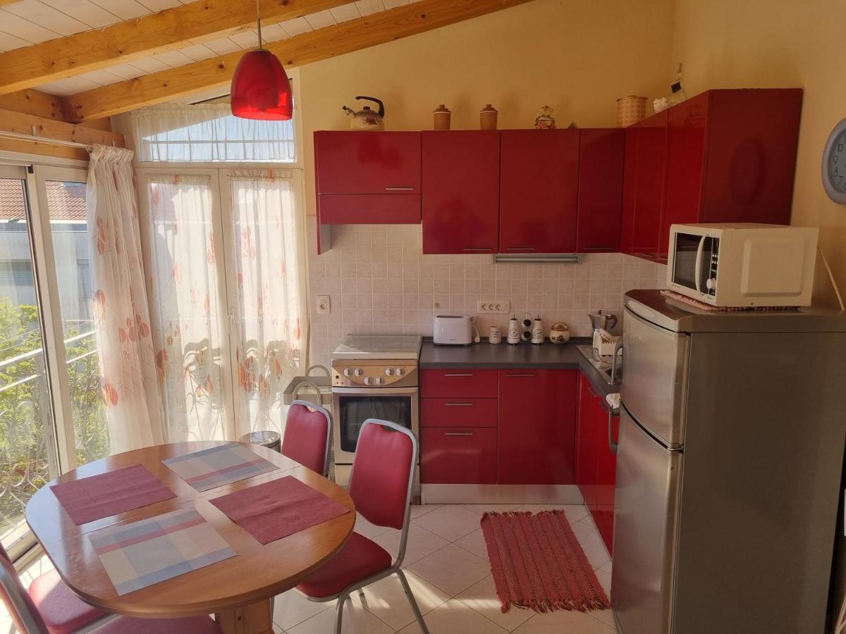 Greenview Apartment With Parking روفينج المظهر الخارجي الصورة