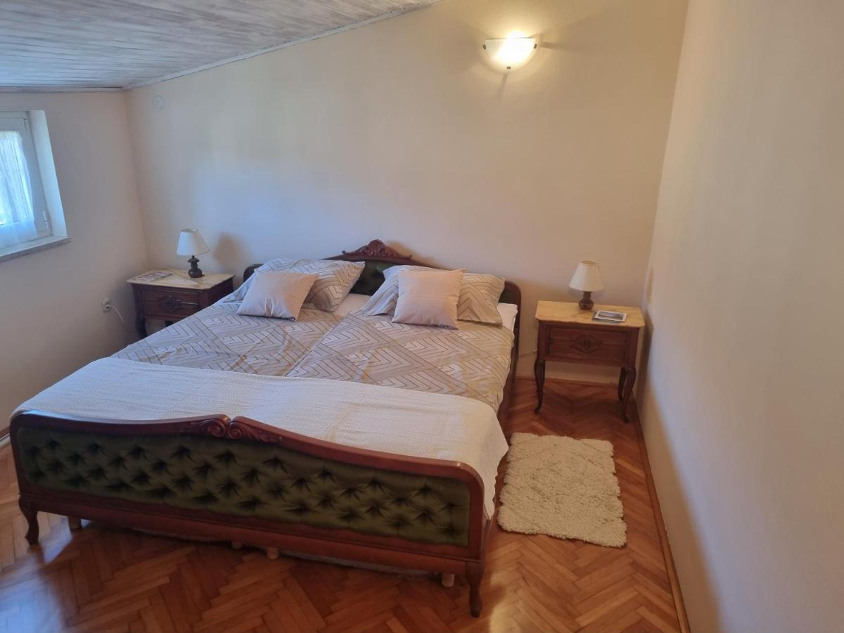Greenview Apartment With Parking روفينج المظهر الخارجي الصورة